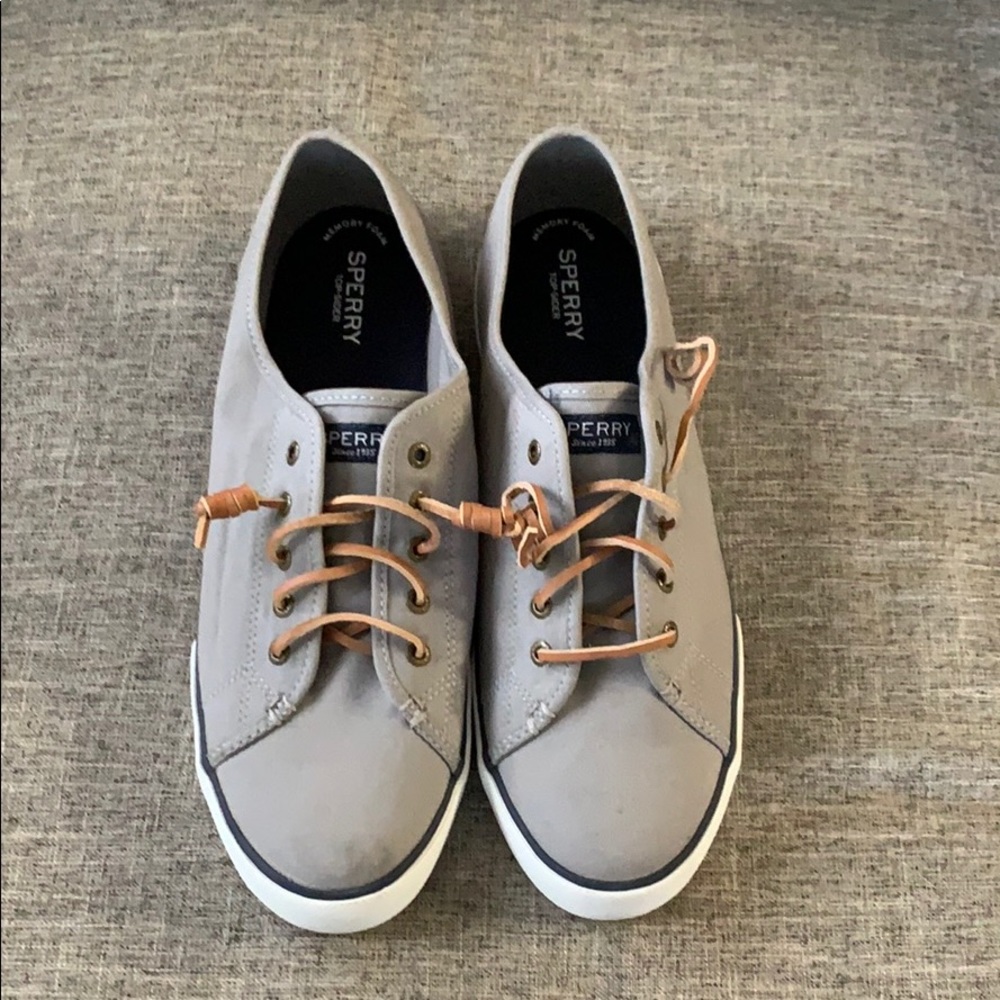 Sperry casual tennis shoes